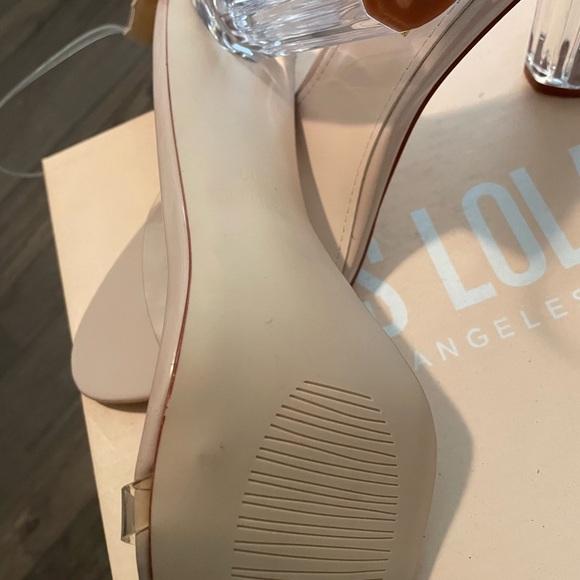 Miss Lola 11 - Picture 6 of 7